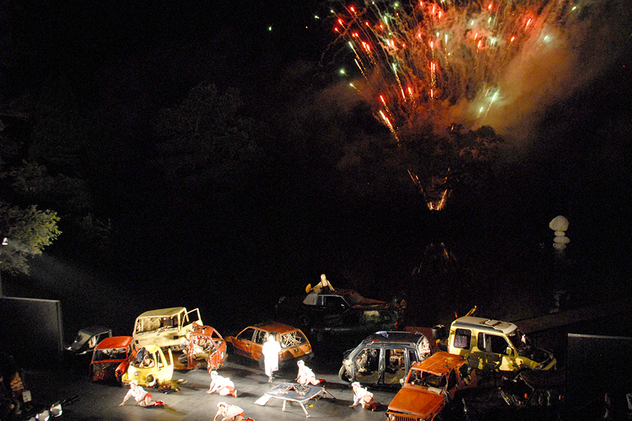 廃車長屋のカチカチ山